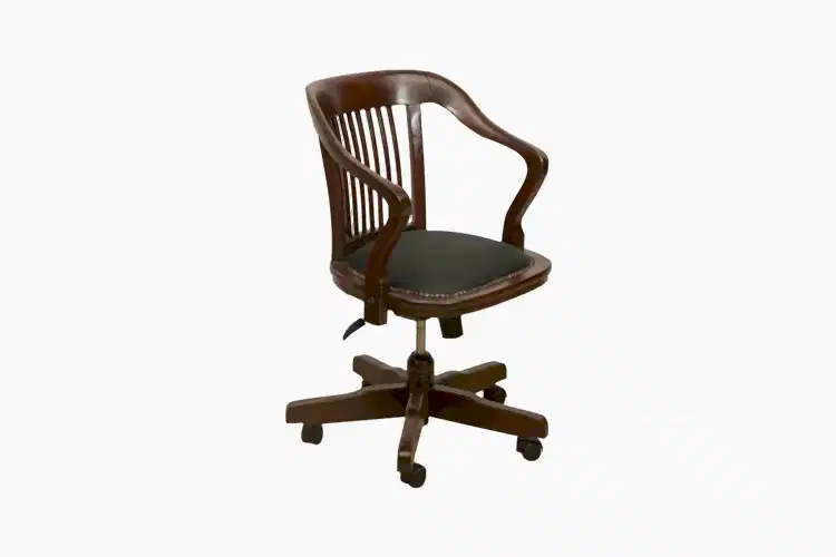 Aura Müdür Koltuğu